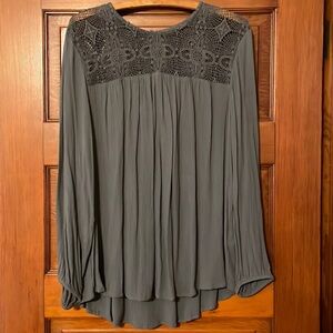 Garnet Hill Size Large Blouse, 100% Viscose with 100% Cotton Trim, color Grey